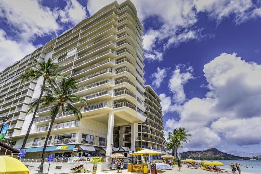 Waikiki Shore 515 Beachfront & Upgrade Apartment Хонолулу Екстериор снимка